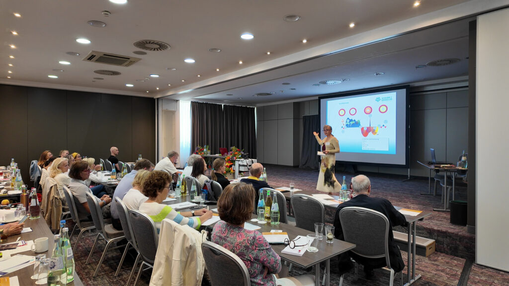 Evelyn Schurr im Vortrag